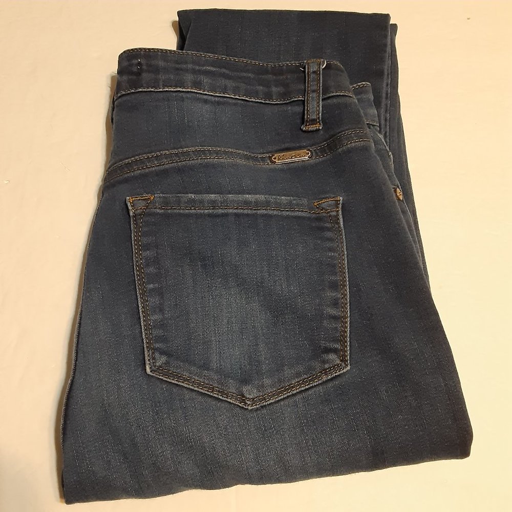 KanCan Women's Estilo Dark Wash High Waisted Jeans in Size 9/28
